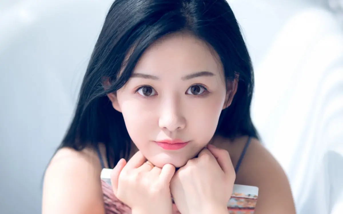 温州哈尔滨私人伴游燕子