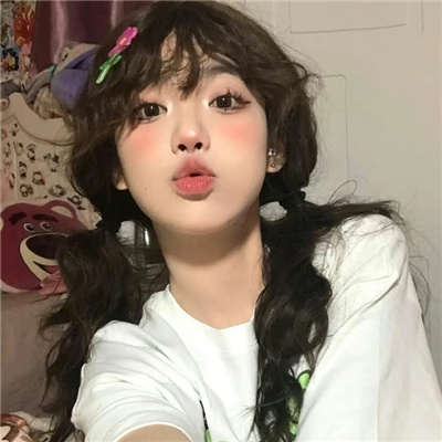 温州伴游女生卞寄蕾的资料
